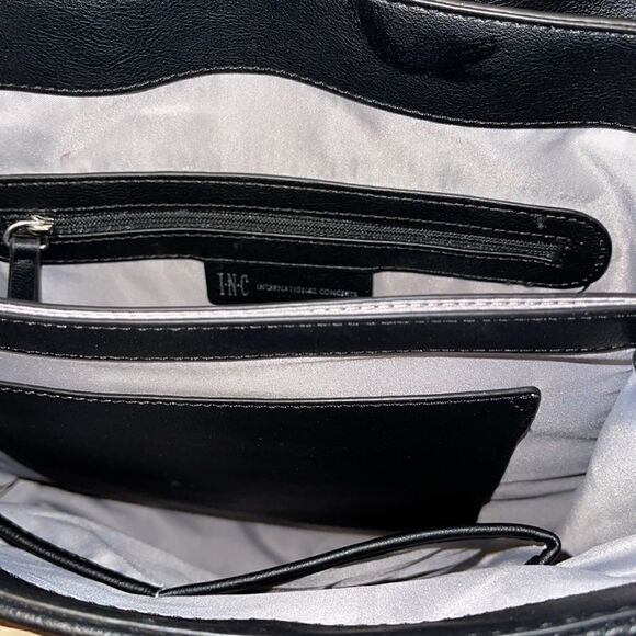 NWOT Tommy Hilfiger flap quilted backpack - Picture 3 of 8